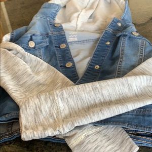 Jeans jacket w/ kitty hood